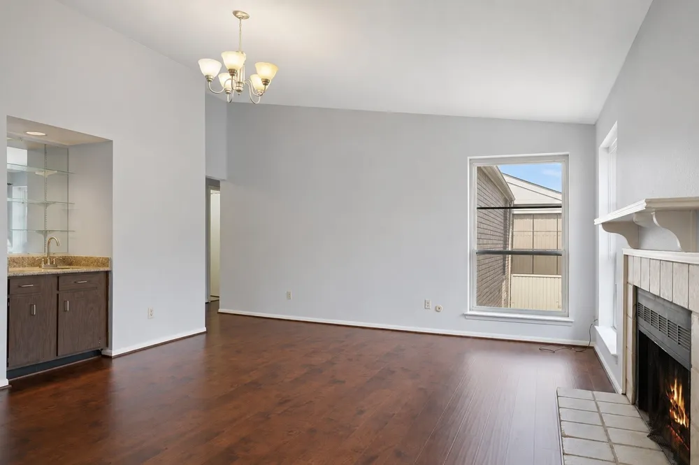 8100 Cambridge Street #124 Houston, TX 77054