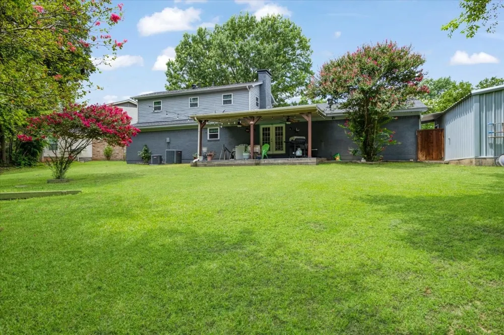 2209 Ridgewood Drive Sherman, TX 75092