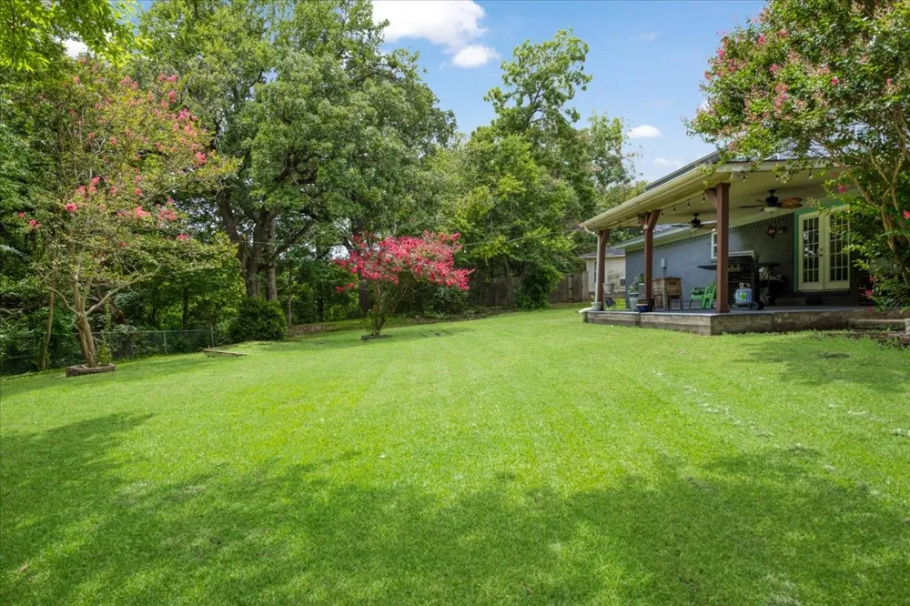 2209 Ridgewood Drive Sherman, TX 75092