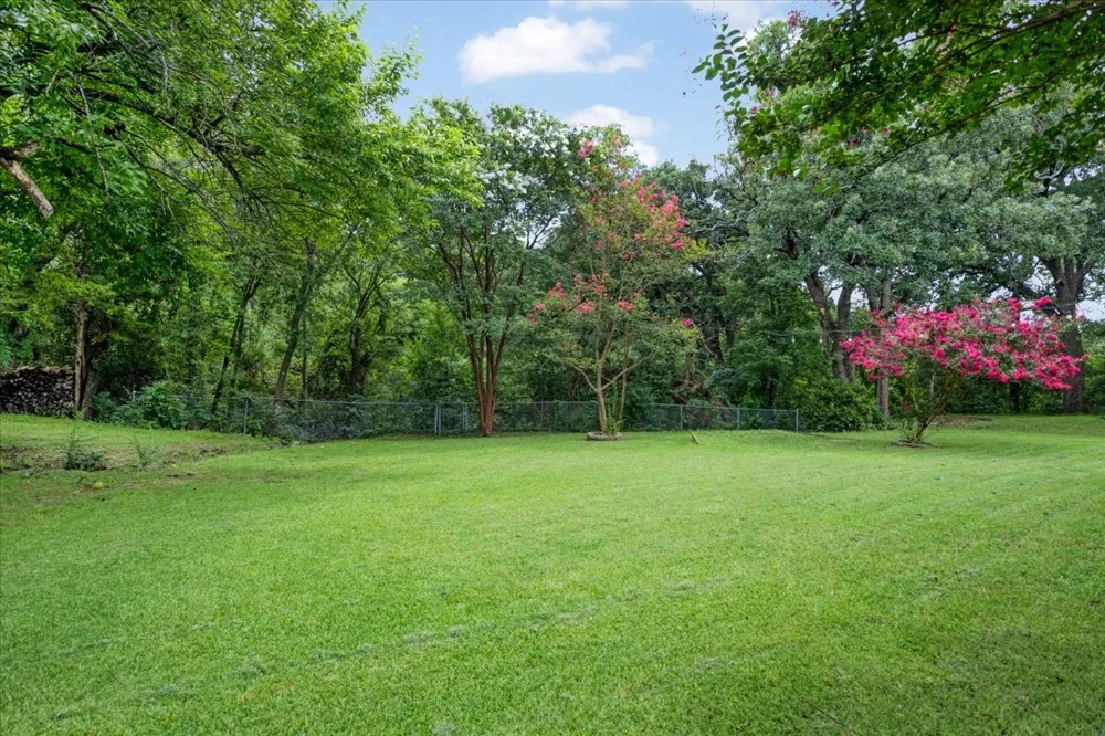 2209 Ridgewood Drive Sherman, TX 75092
