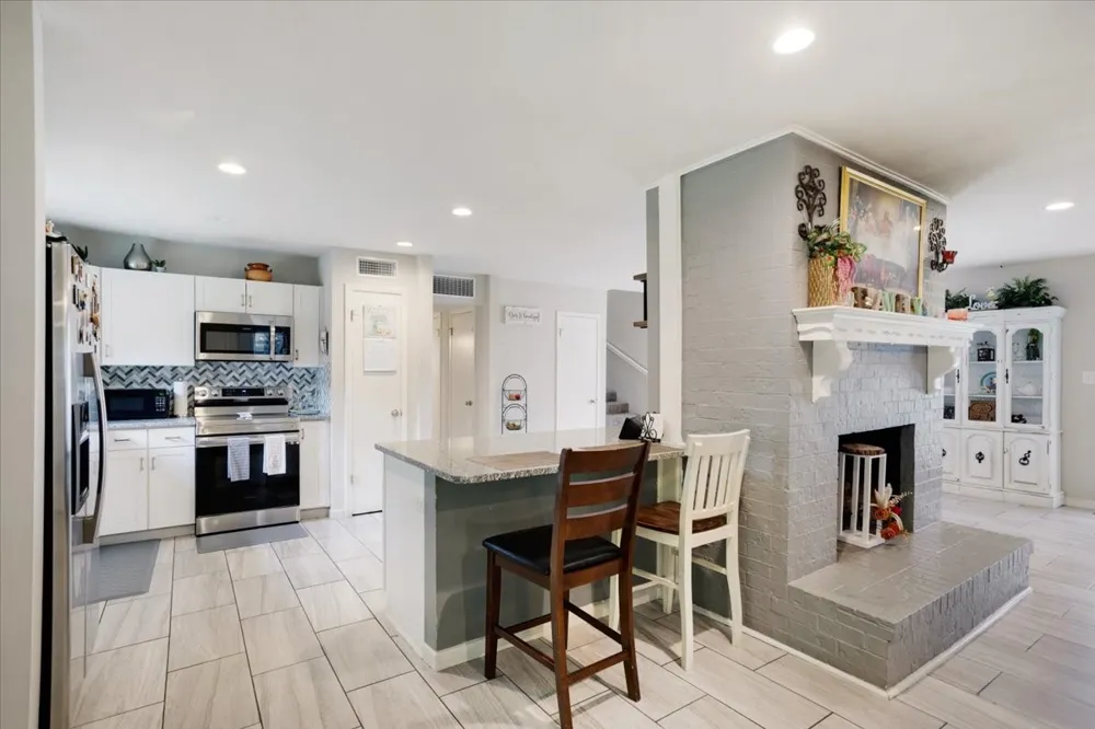 2209 Ridgewood Drive Sherman, TX 75092