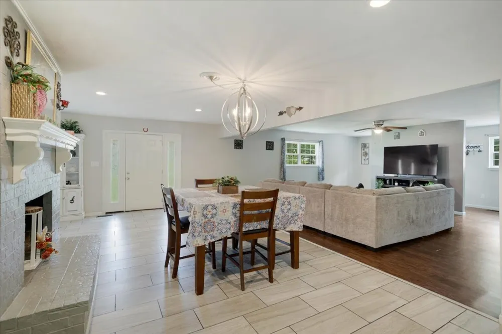 2209 Ridgewood Drive Sherman, TX 75092