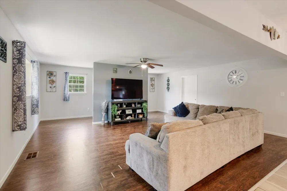 2209 Ridgewood Drive Sherman, TX 75092