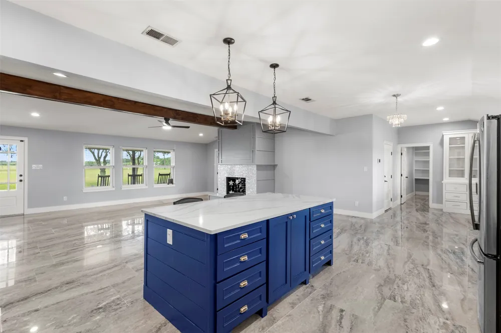 6754 Raymond Kaufman, TX 75142