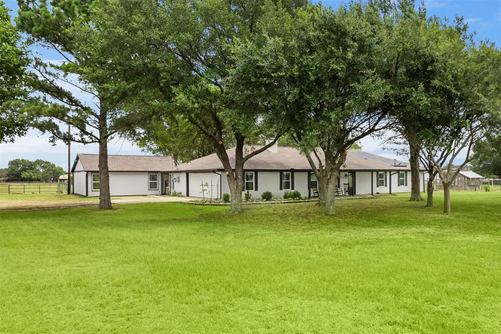 6754 Raymond Kaufman, TX 75142
