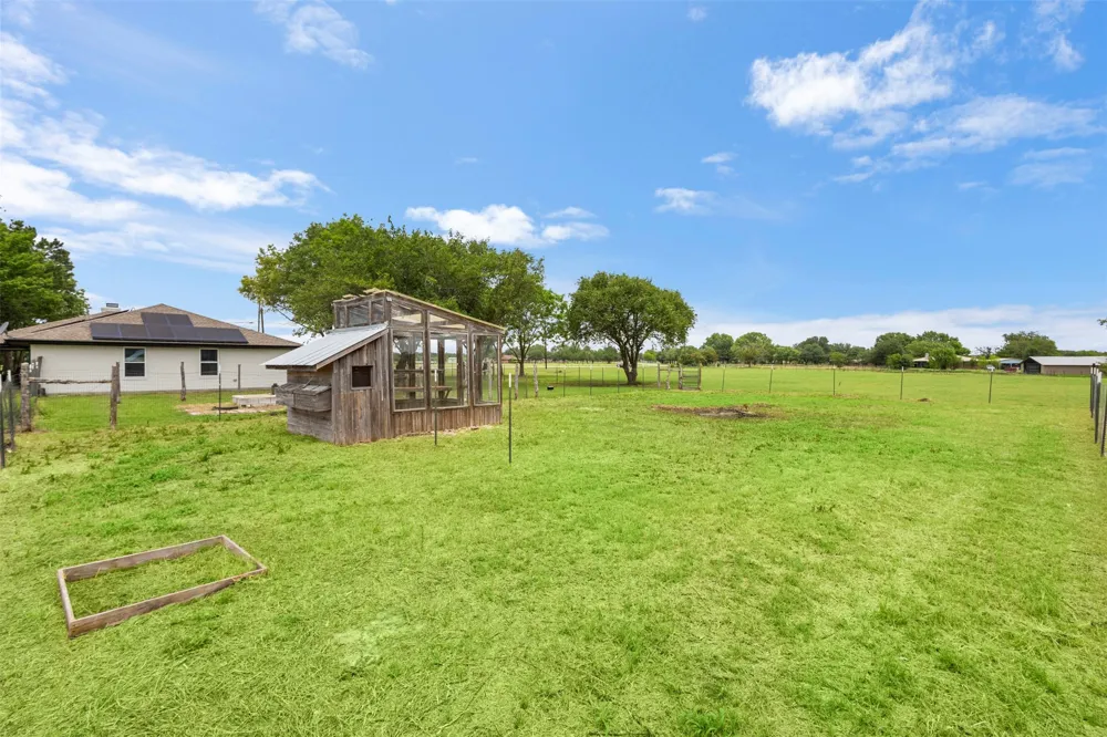6754 Raymond Kaufman, TX 75142