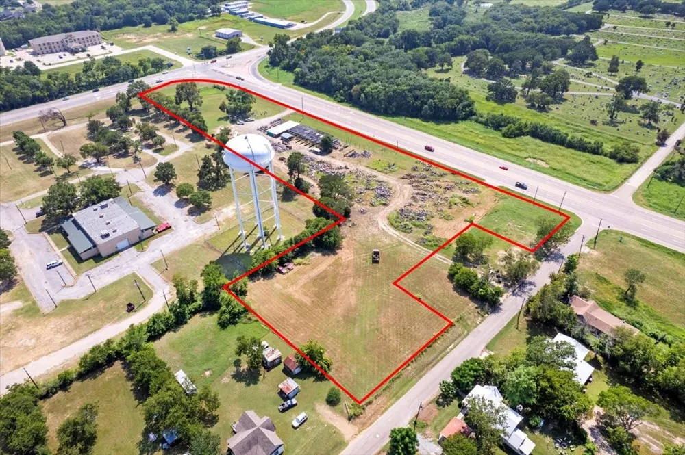 604 Tx-121 Bonham, TX 75418