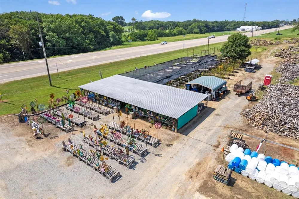 604 Tx-121 Bonham, TX 75418