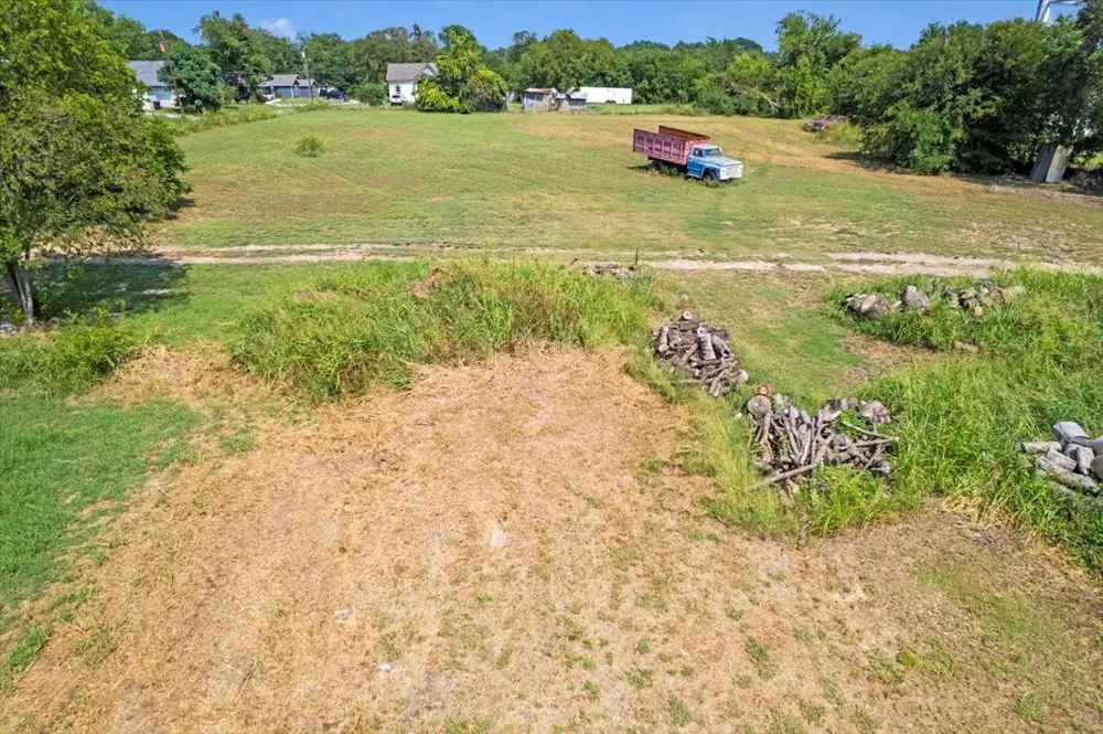 604 Tx-121 Bonham, TX 75418