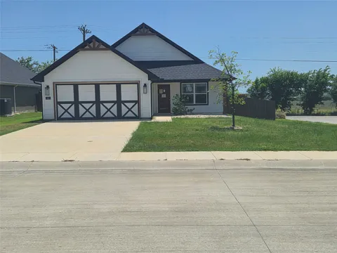900 Tesslynn Avenue