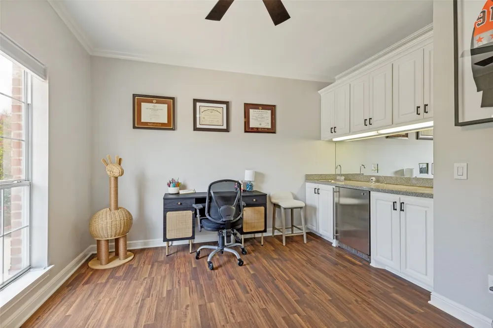 4167 Towne Green Circle Addison, TX 75001