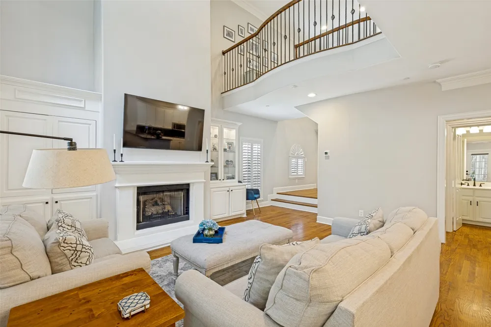 4167 Towne Green Circle Addison, TX 75001