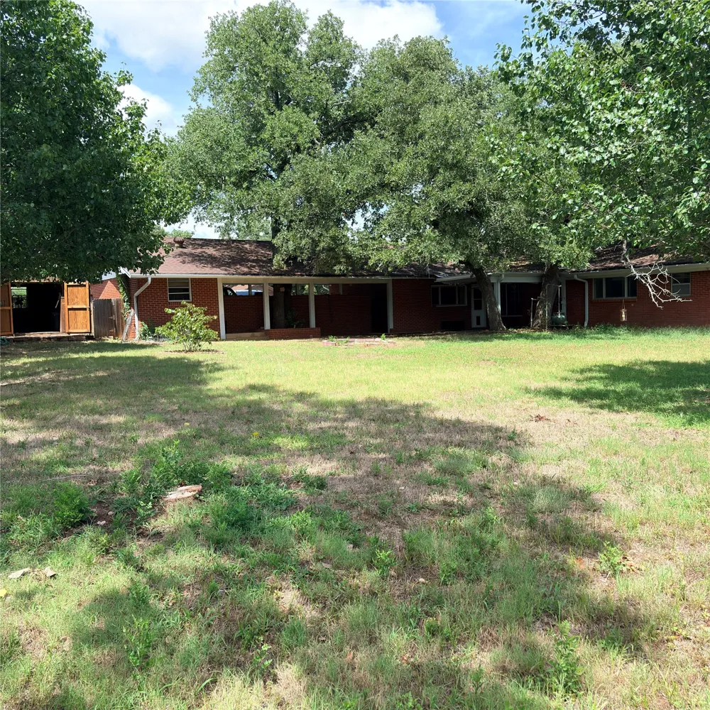 3103 Oak Avenue Mineral Wells, TX 76067