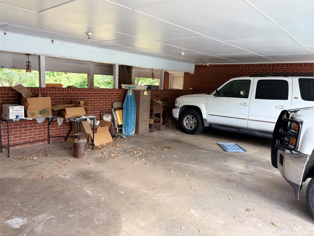 3103 Oak Avenue Mineral Wells, TX 76067