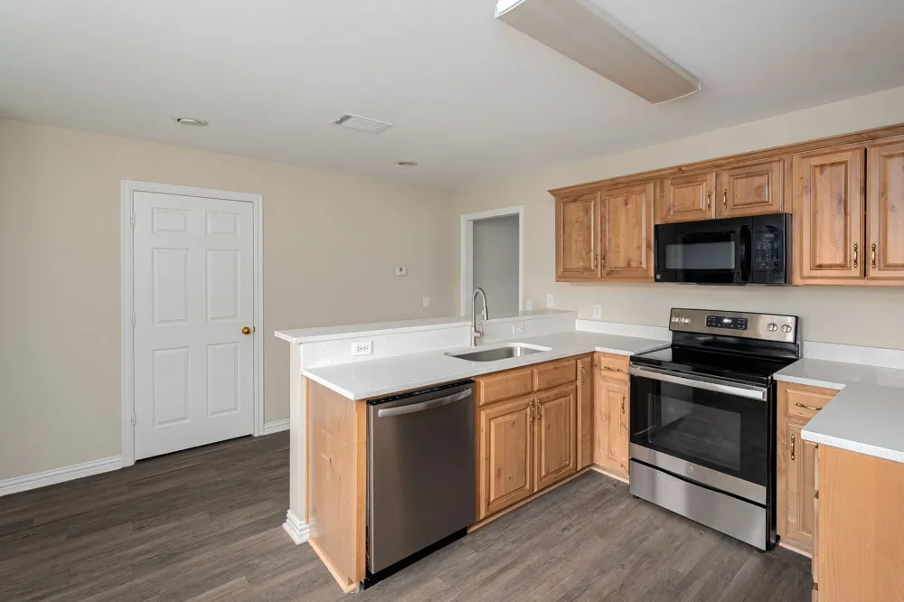 640 W Marshall Street Van Alstyne, TX 75495