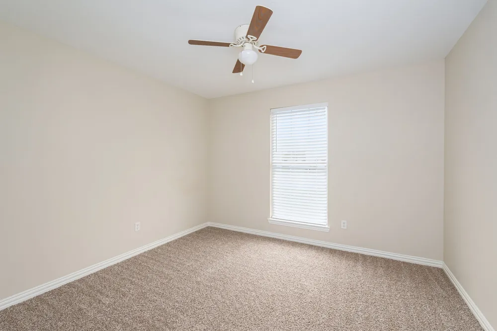 640 W Marshall Street Van Alstyne, TX 75495