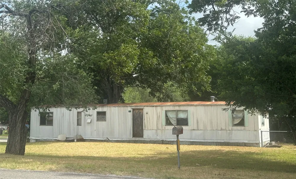 533 W Sipe Springs Road De Leon, TX 76444