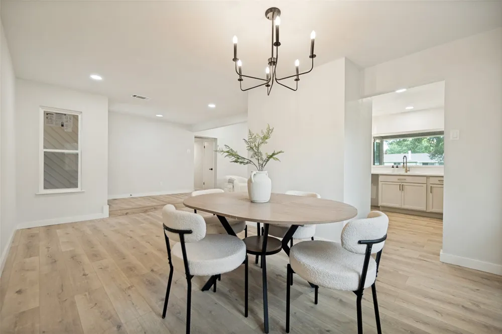 641 Stroud Lane Garland, TX 75043