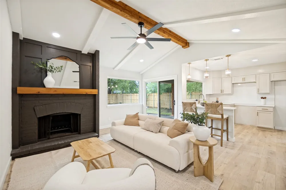 641 Stroud Lane Garland, TX 75043