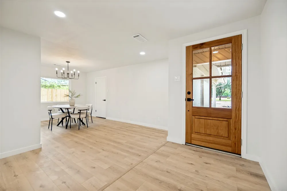 641 Stroud Lane Garland, TX 75043