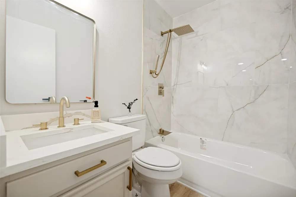 641 Stroud Lane Garland, TX 75043