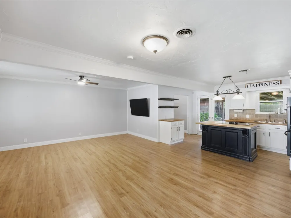 828 Billie Ruth Lane Hurst, TX 76053