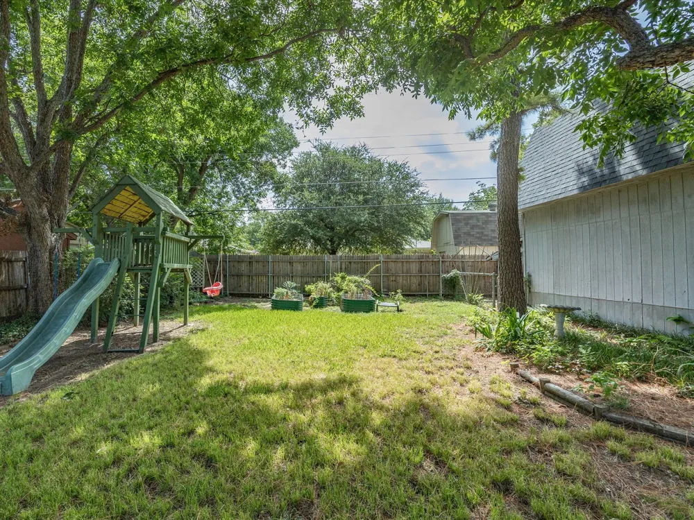 828 Billie Ruth Lane Hurst, TX 76053
