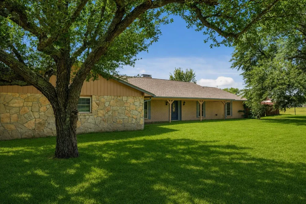 441 Briar Glen McLendon Chisholm, TX 75032