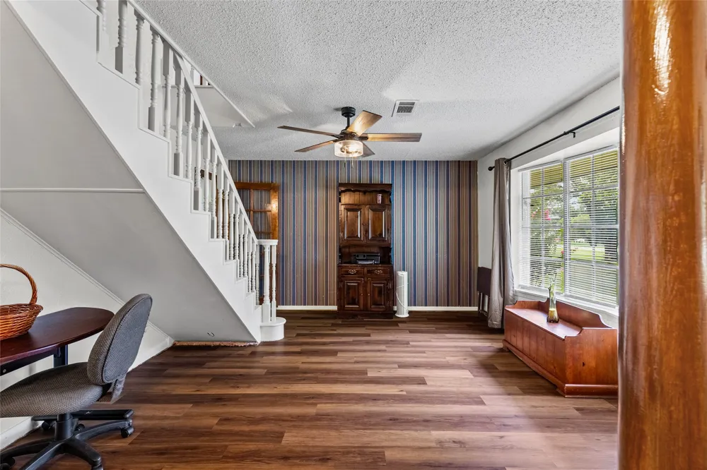 408 E Mulberry Street Leonard, TX 75452