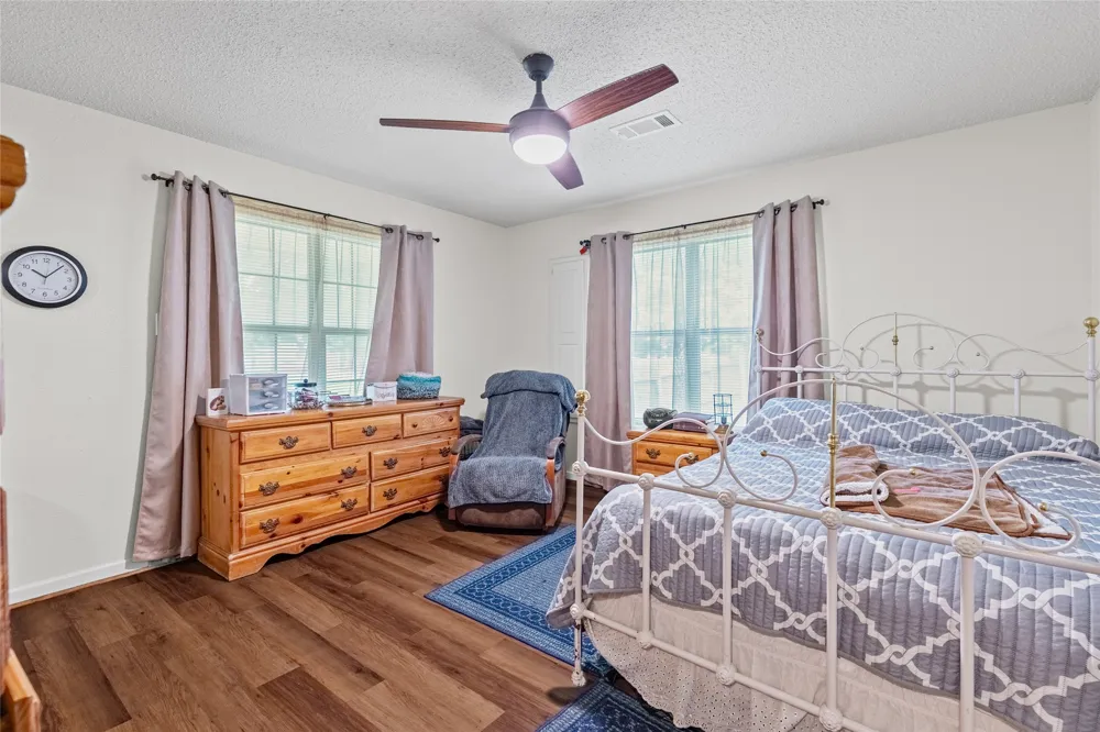 408 E Mulberry Street Leonard, TX 75452