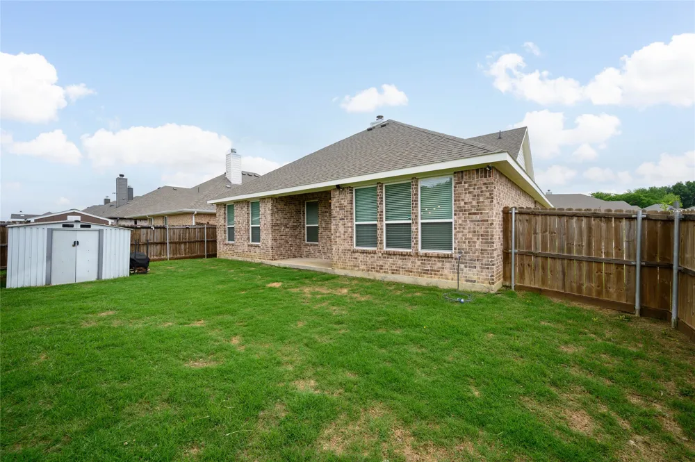 300 Bronco Drive Pilot Point, TX 76258