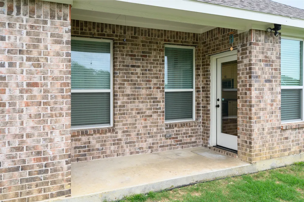 300 Bronco Drive Pilot Point, TX 76258