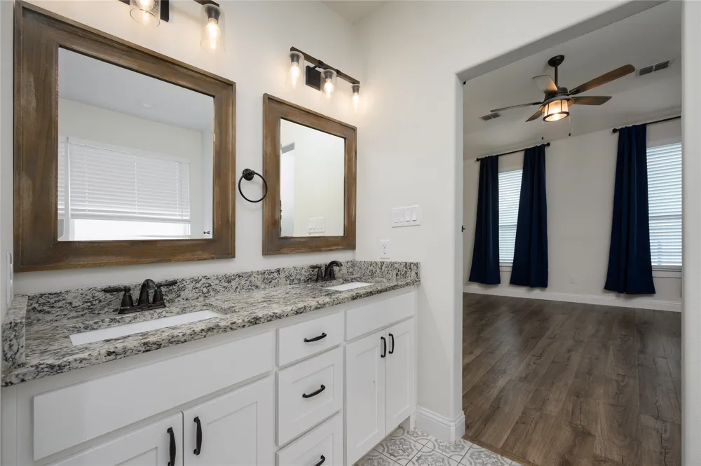300 Bronco Drive Pilot Point, TX 76258