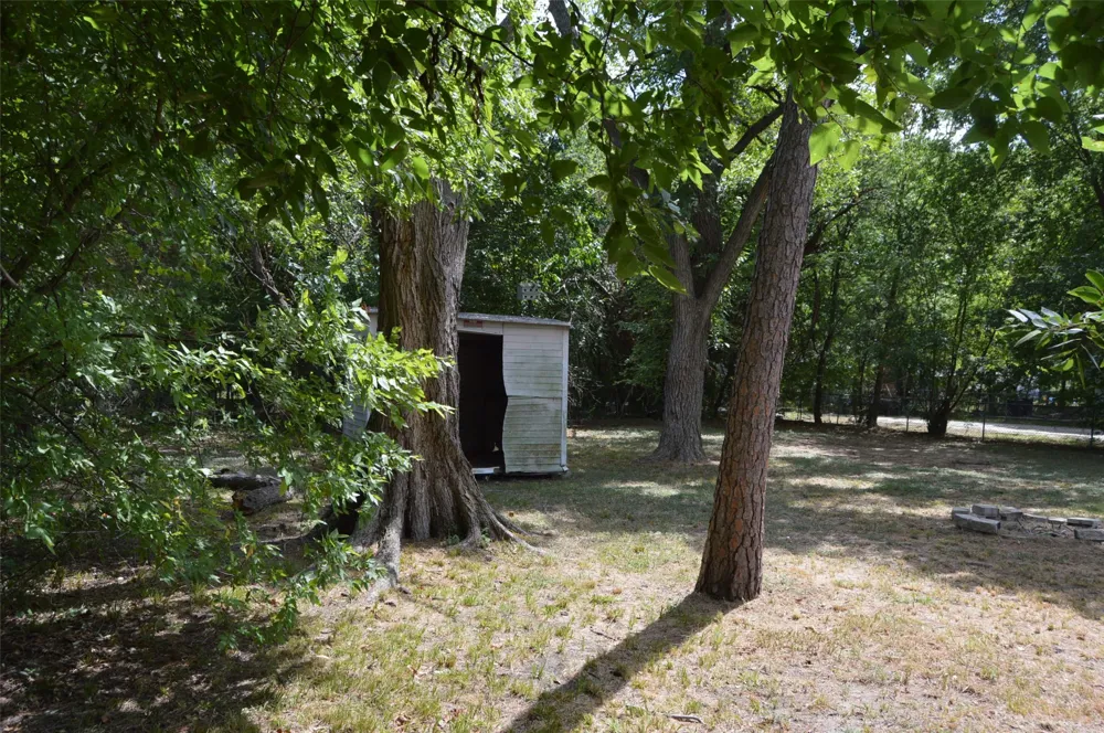501 E 2nd Street Quinlan, TX 75474