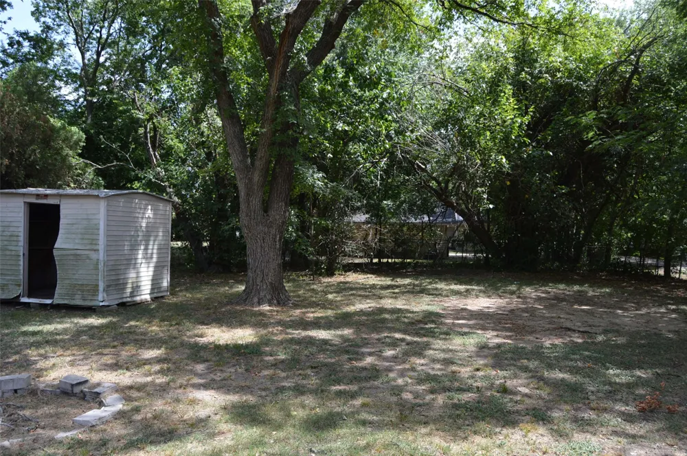 501 E 2nd Street Quinlan, TX 75474