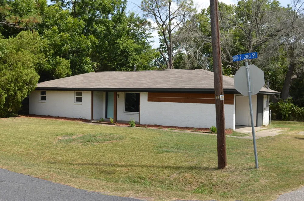 501 E 2nd Street Quinlan, TX 75474