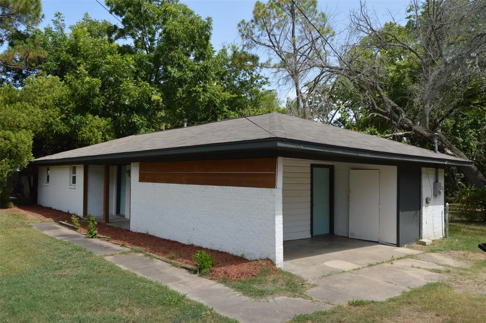 501 E 2nd Street Quinlan, TX 75474