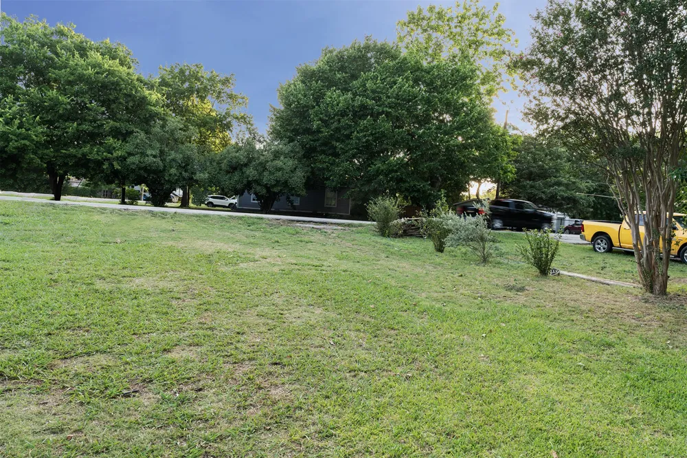 600 Elm Street Lancaster, TX 75146