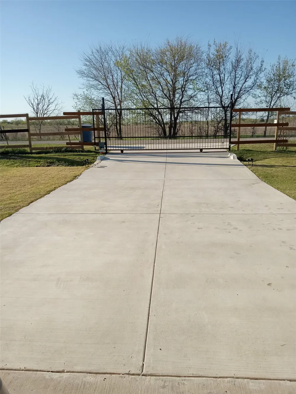 750 Section House Road Alma, TX 75119