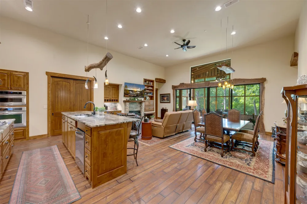6841 State Highway 154 E Gilmer, TX 75645
