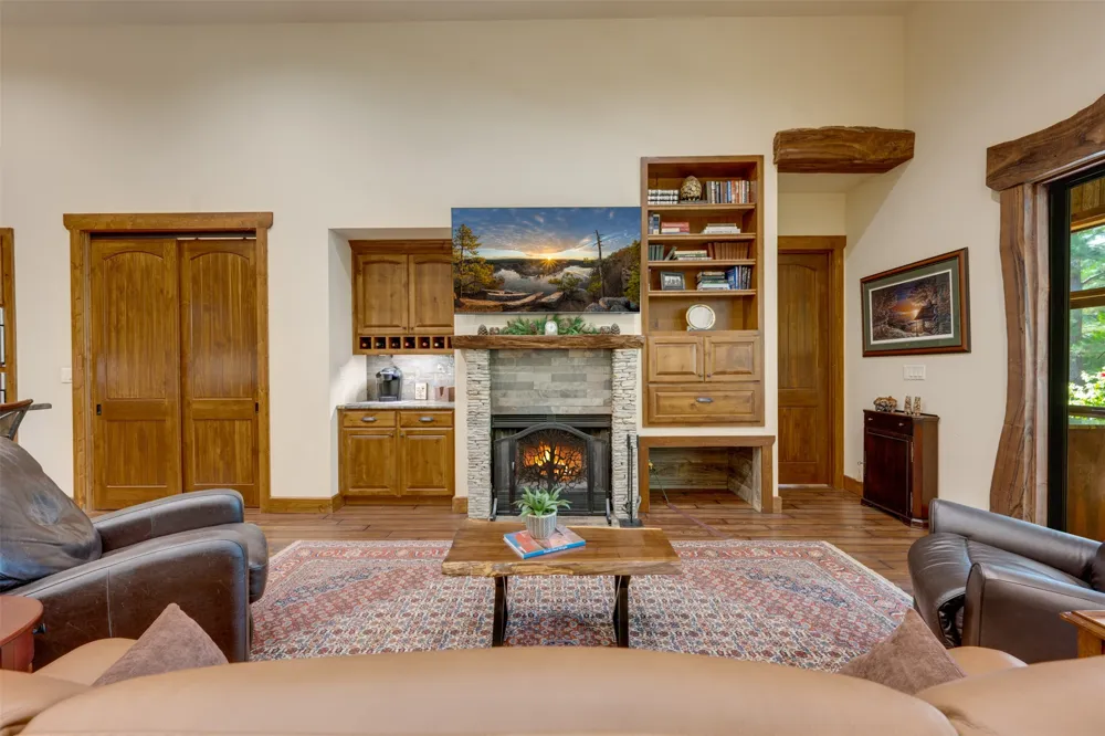 6841 State Highway 154 E Gilmer, TX 75645