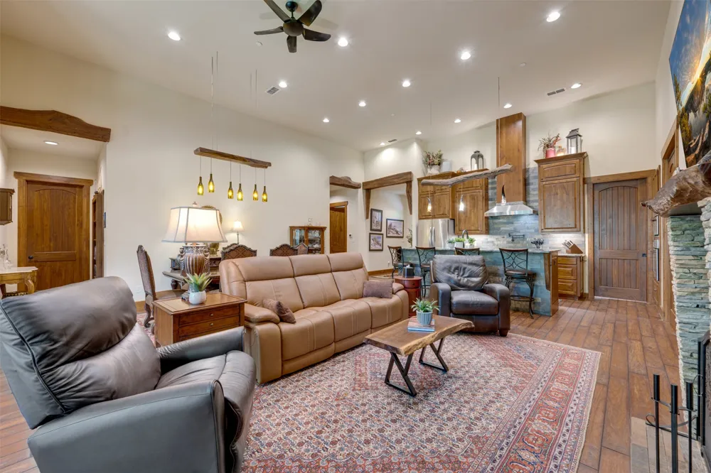 6841 State Highway 154 E Gilmer, TX 75645