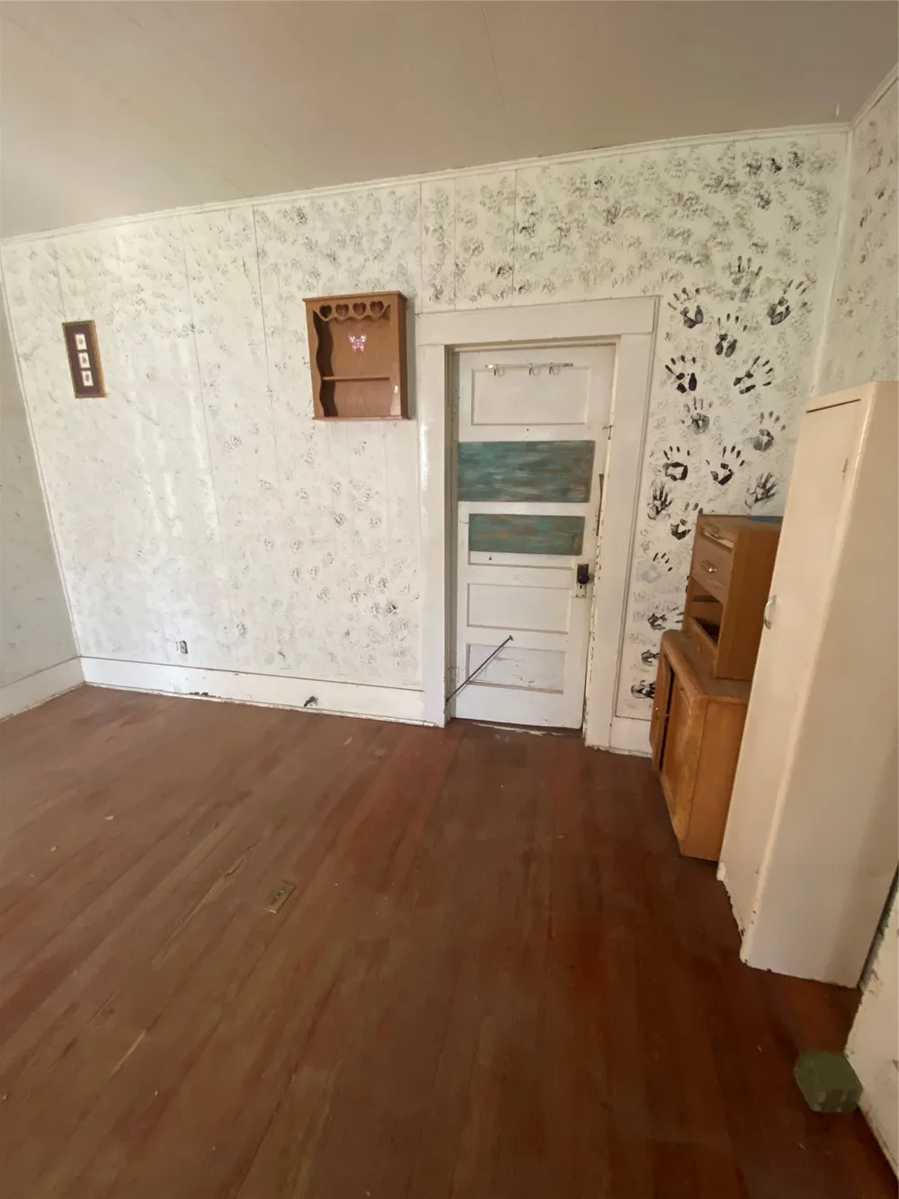 402 S Nueces Street Coleman, TX 76834