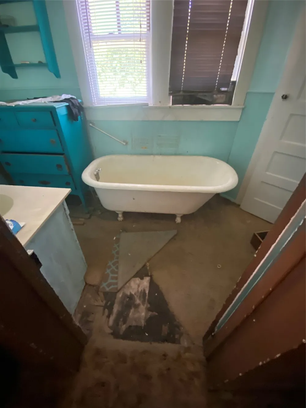 402 S Nueces Street Coleman, TX 76834