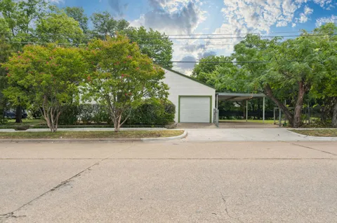 2218 Mountain Lake Road