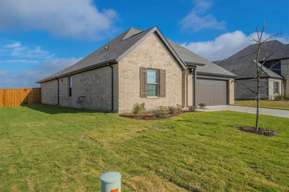 516 Ridgewood Drive Van Alstyne, TX 75495