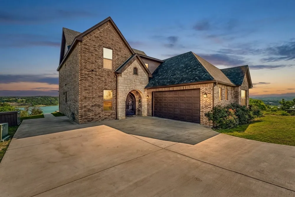 2350 Lakeside Drive Bluff Dale, TX 76433