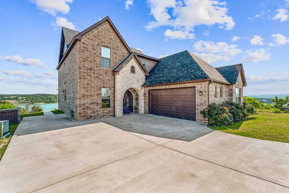 2350 Lakeside Drive Bluff Dale, TX 76433