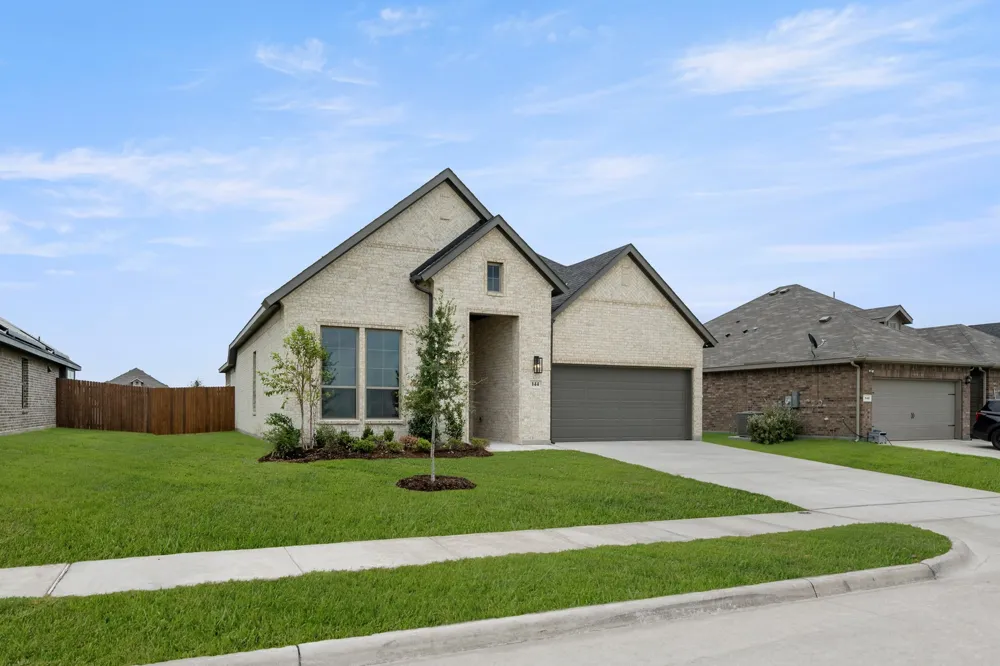 144 Trinity Street Grandview, TX 76050