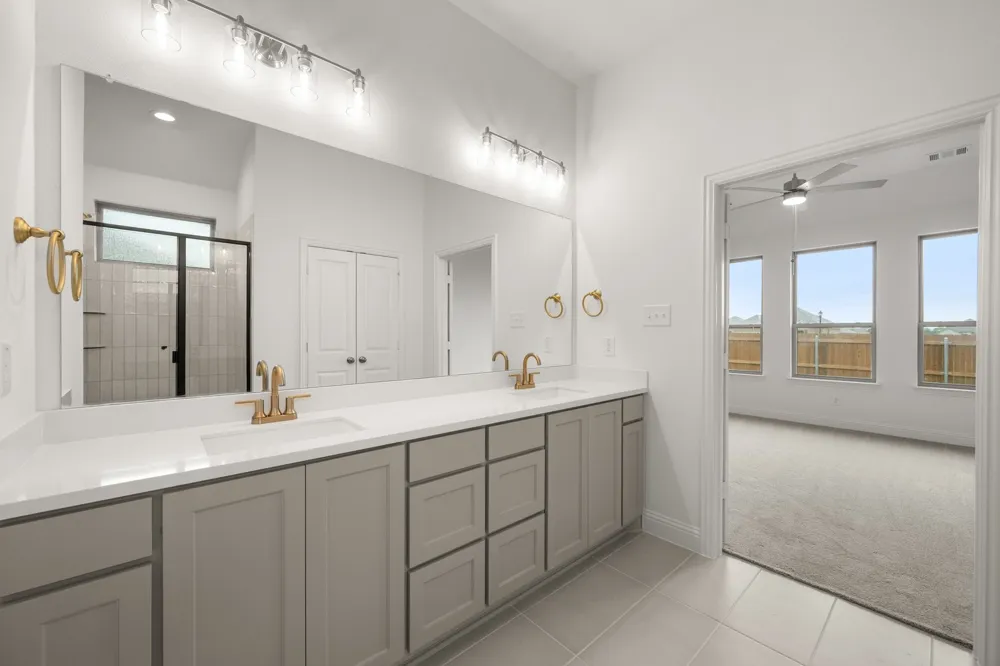 144 Trinity Street Grandview, TX 76050